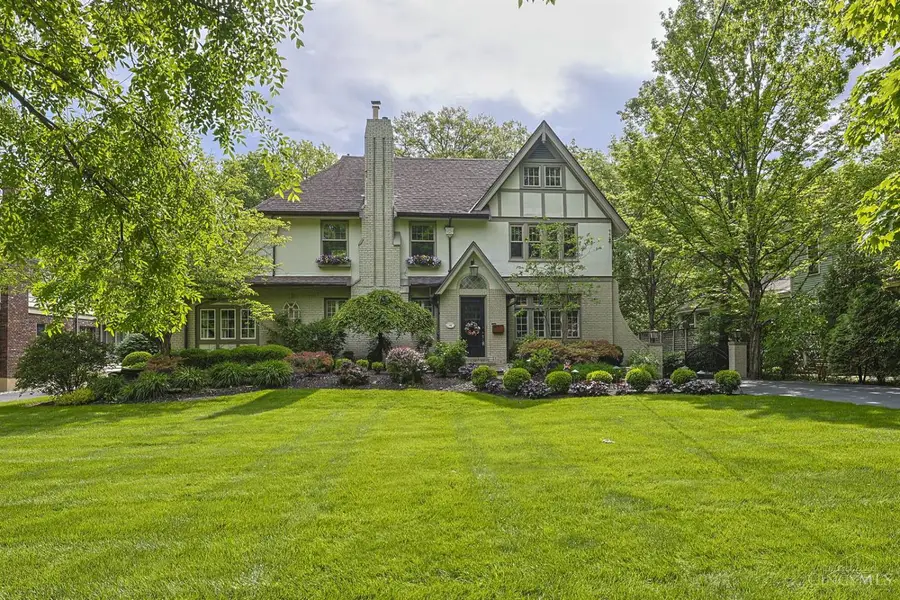 148 Burns Avenue, Wyoming, OH 45215 - #2