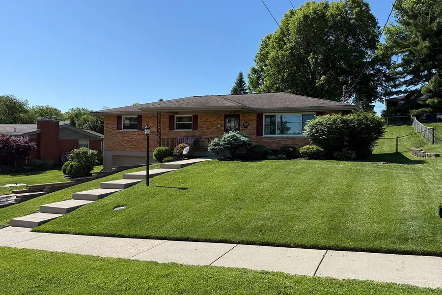 3897 Robinhill Drive, Monfort Heights, OH 45211 - #2