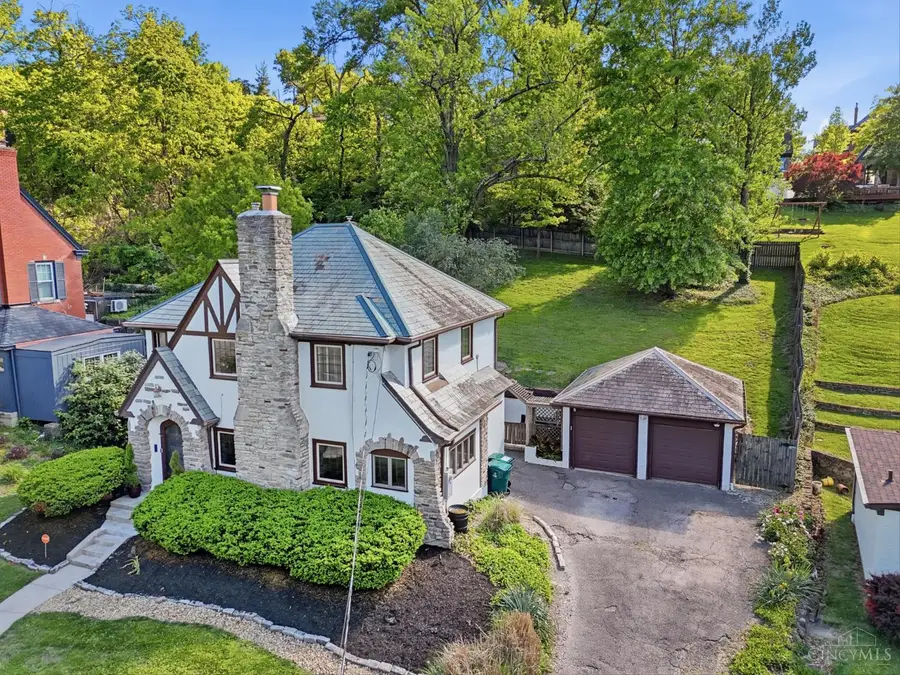 801 Ludlow Avenue, Cincinnati, OH 45220 - #2