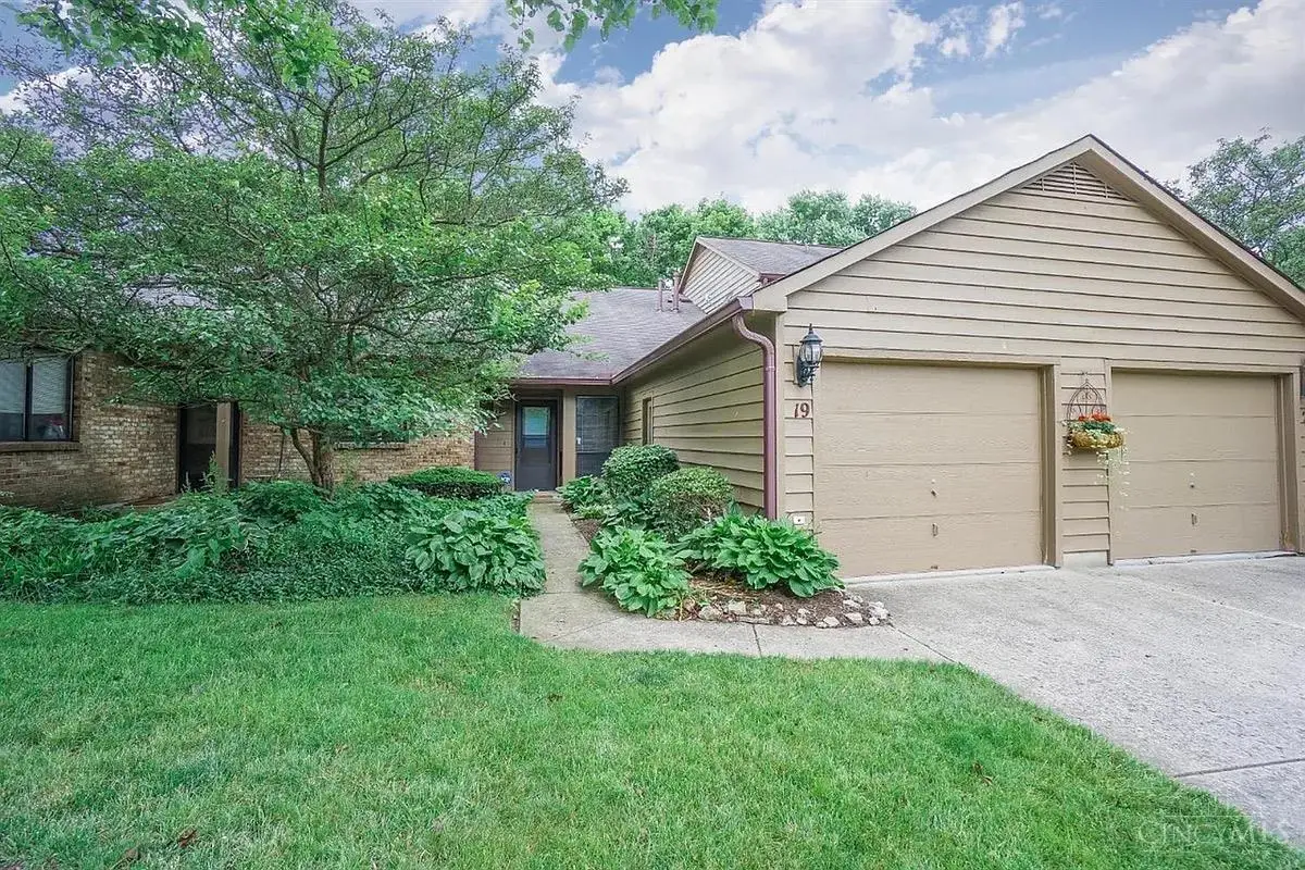 19 Evergreen Circle, Wyoming, OH 45215 - #1