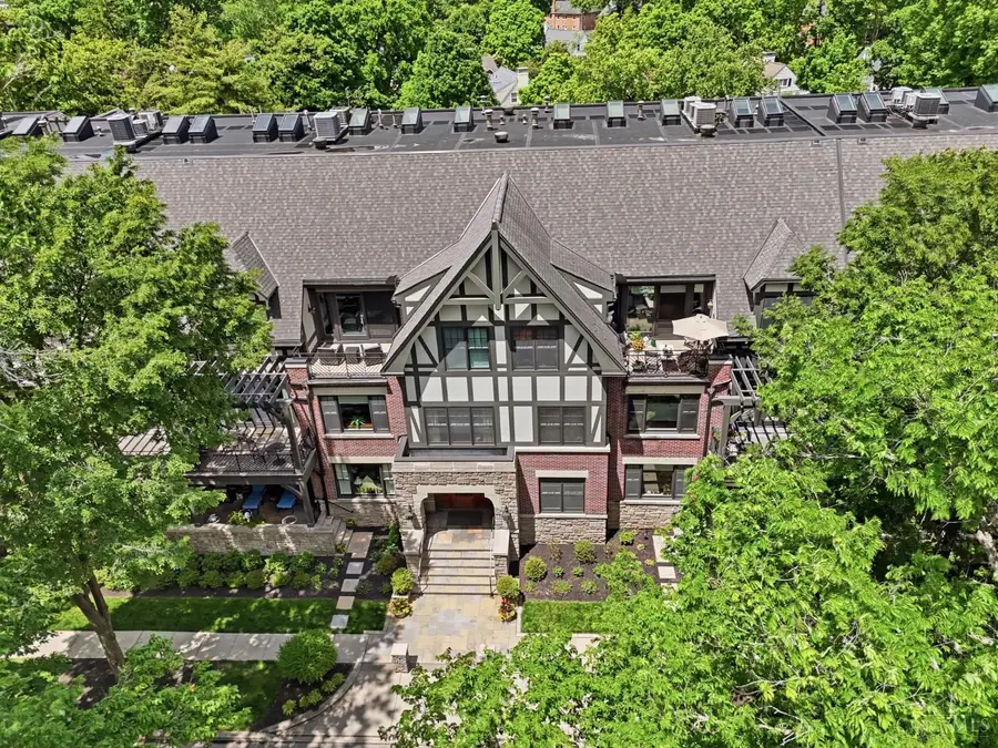 3942 Miami Road #204, Mariemont, OH 45227 - #2