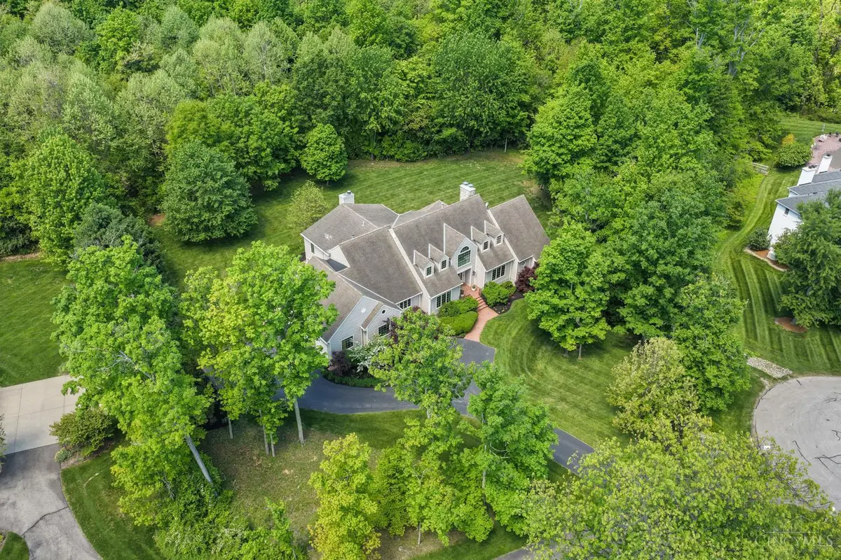 6155 Hunters Trail, Indian Hill, OH 45243 - #1