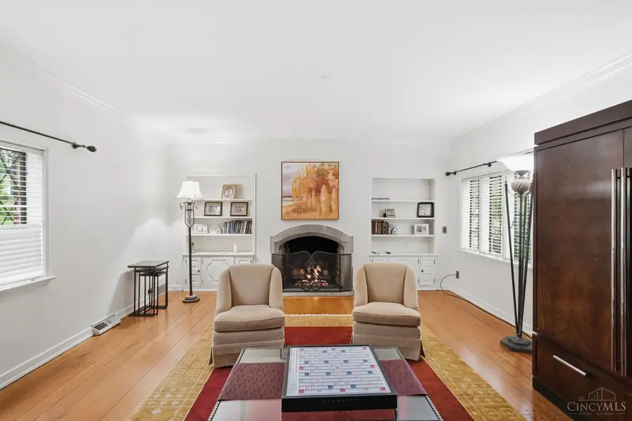 16 Far Hills Drive, Cincinnati, OH 45208 - #3