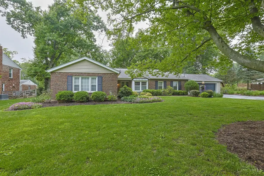 8853 Hollyhock Drive, Cincinnati, OH 45231 - #2