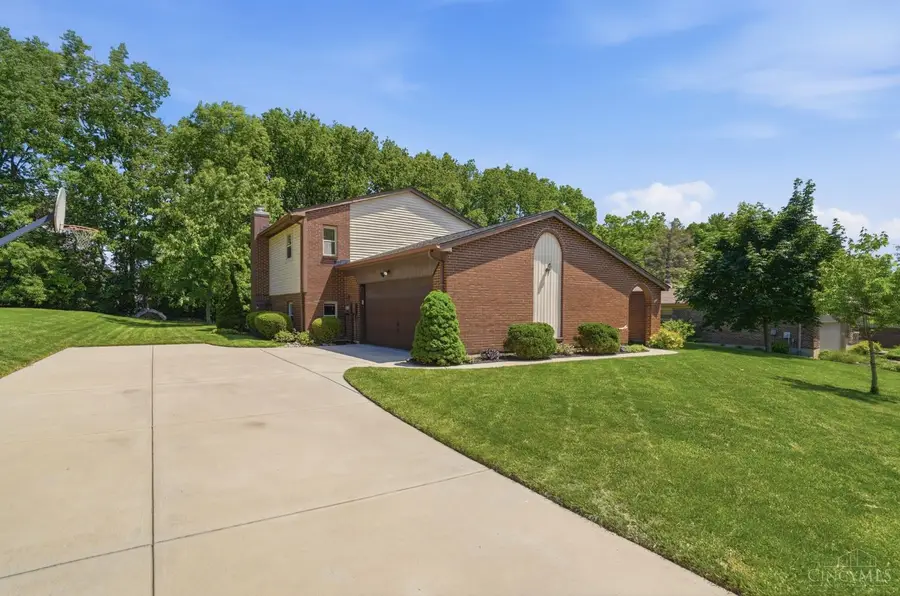 5906 Red Oak Drive, Fairfield, OH 45014 - #3