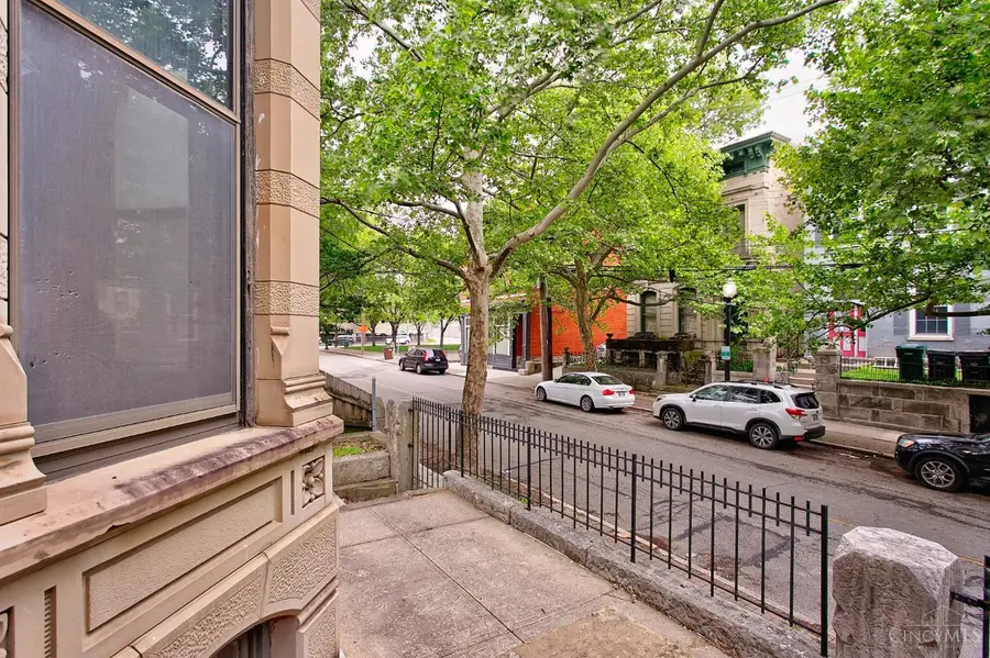 414 Clark Street, Cincinnati, OH 45203 - #3