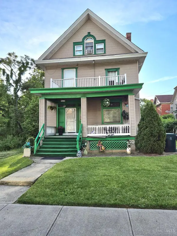 2704 Euclid Avenue, Cincinnati, OH 45219
