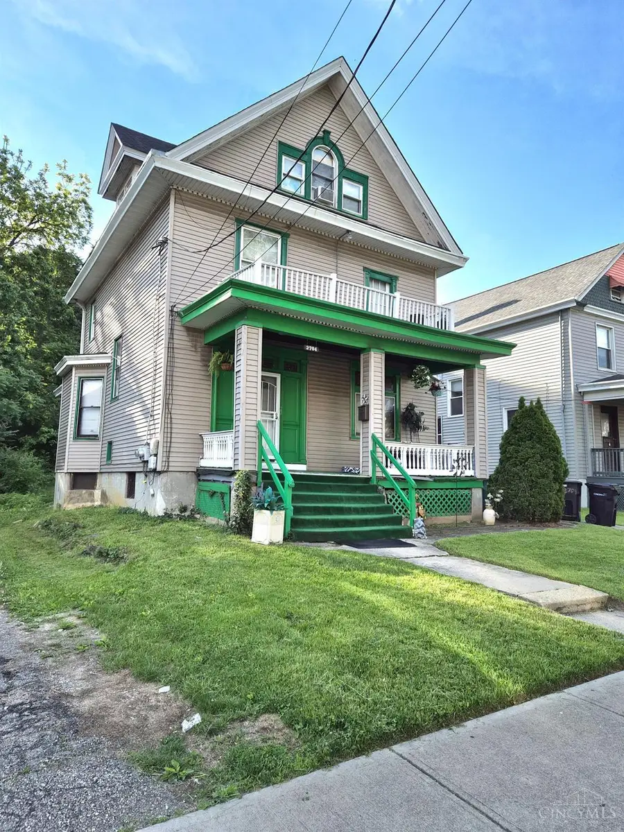 2704 Euclid Avenue, Cincinnati, OH 45219 - #2