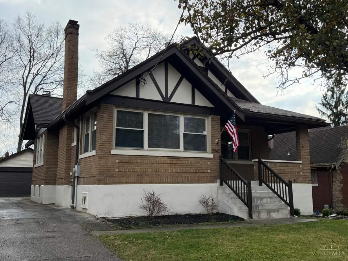 2942 Woodrow Avenue, Cincinnati, OH 45211 - #1