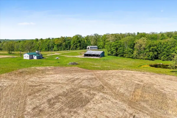 8598 W Deadfall Road, Hillsboro, OH 45133