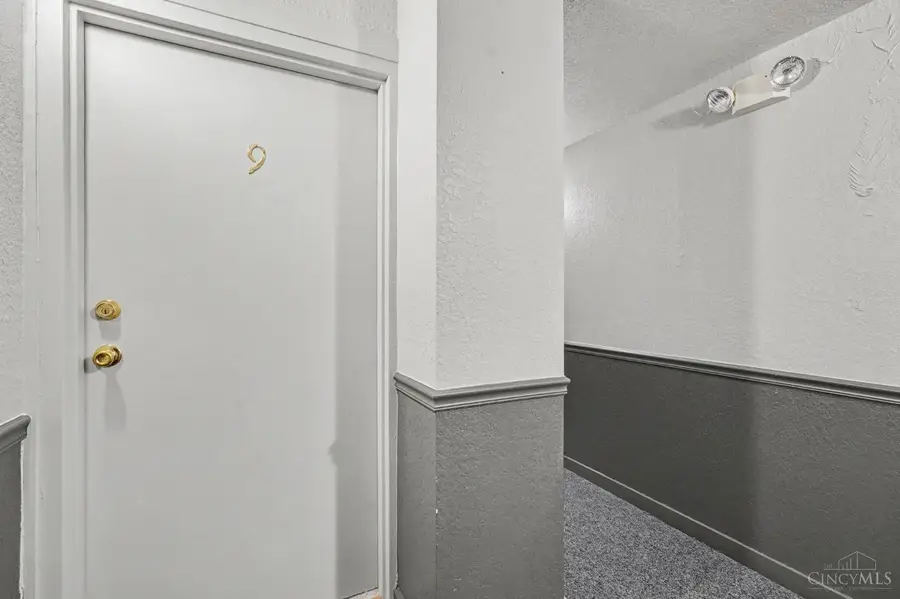 427 Hopkins Street #9, Cincinnati, OH 45203 - #2
