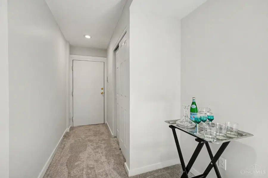 427 Hopkins Street #9, Cincinnati, OH 45203 - #3