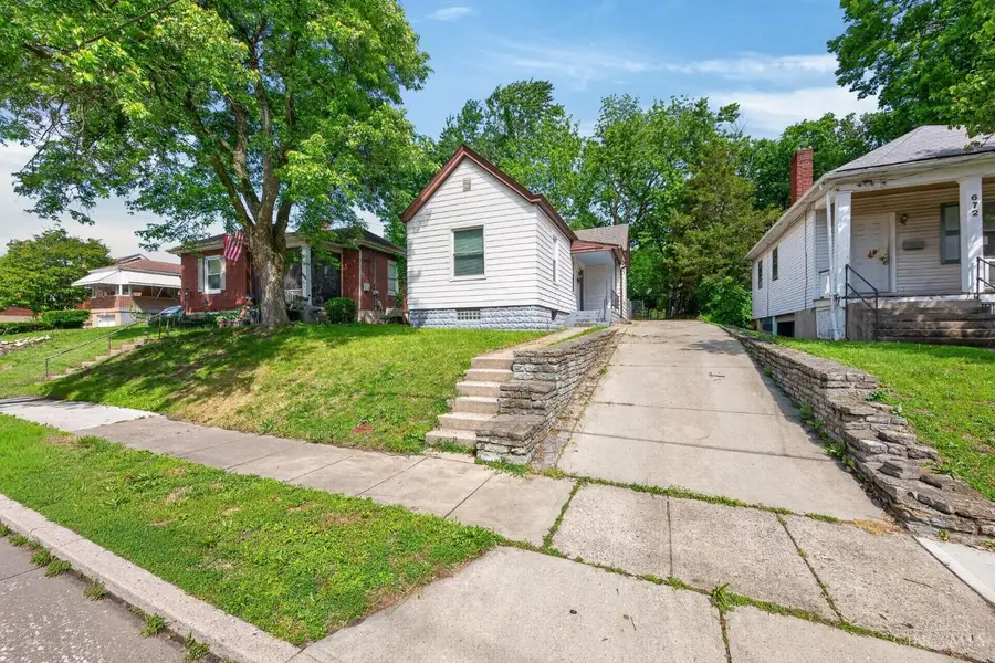 668 Elliott Avenue, Arlington Heights, OH 45215 - #2