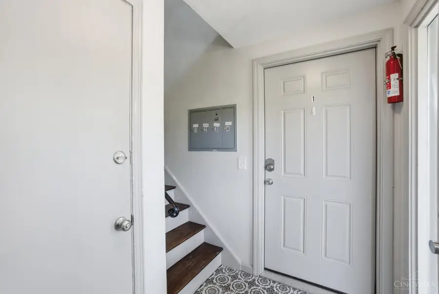 6254 Cortelyou Ave, Cincinnati, OH 45213 - #3
