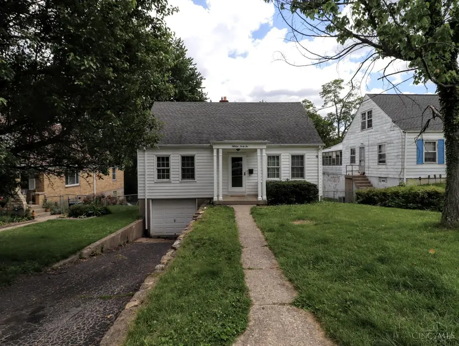 5642 Leumas Road, Monfort Heights, OH 45239 - #2