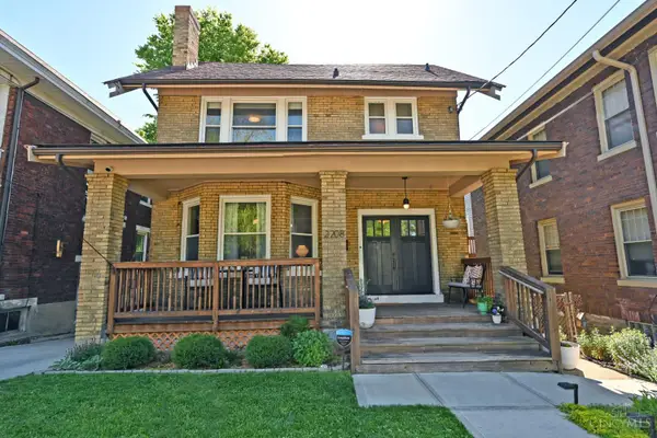 2208 St James Avenue, Cincinnati, OH 45206