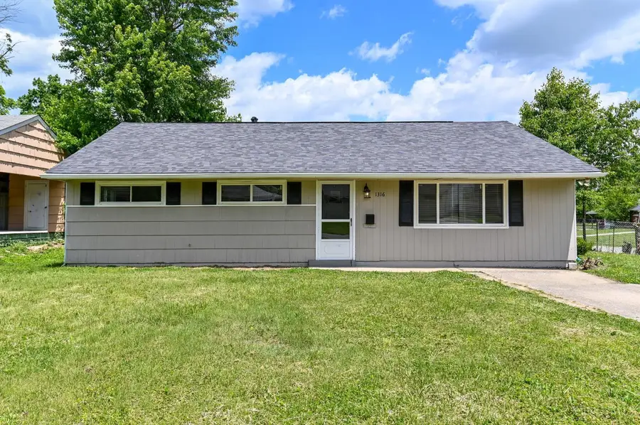 1316 Landis Lane, Finneytown, OH 45231 - #2