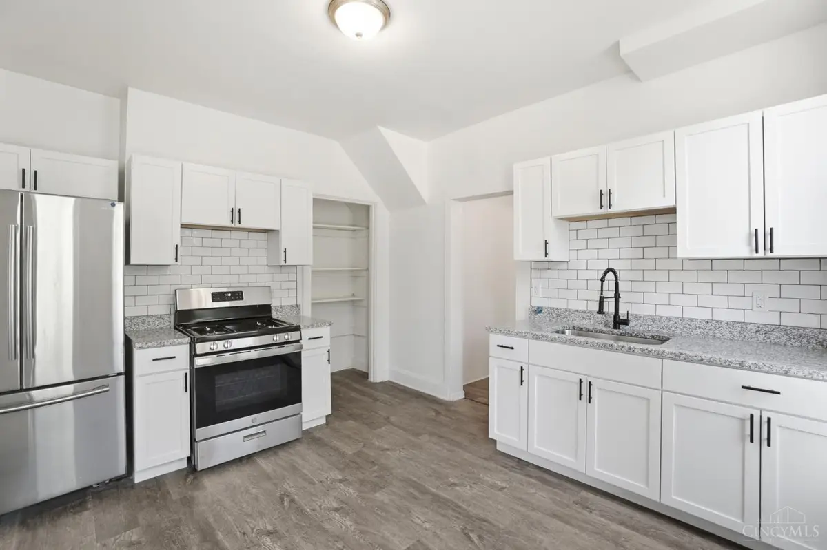 4569 N Edgewood Avenue, Cincinnati, OH 45232 - #1
