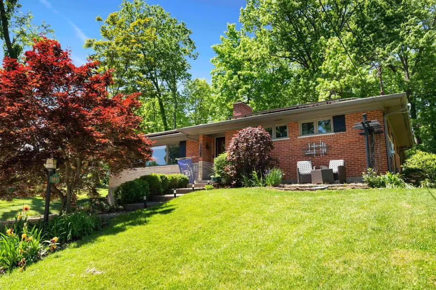 1325 Holman View Drive, Wyoming, OH 45215 - #2