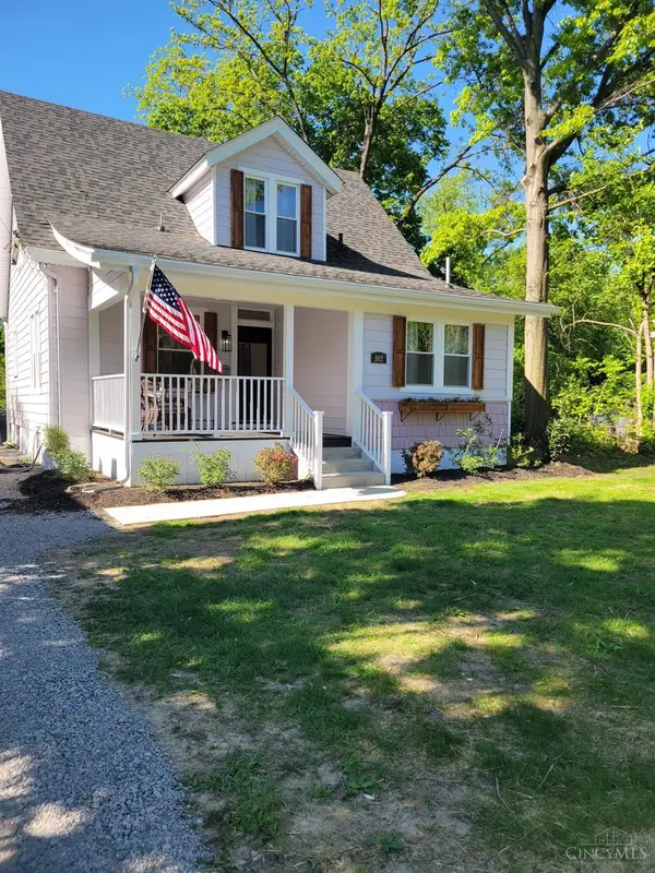 103 W Sharon Road, Glendale, OH 45246