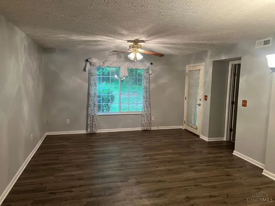 101 Ledgerwoods, Amelia, OH 45102 - #3