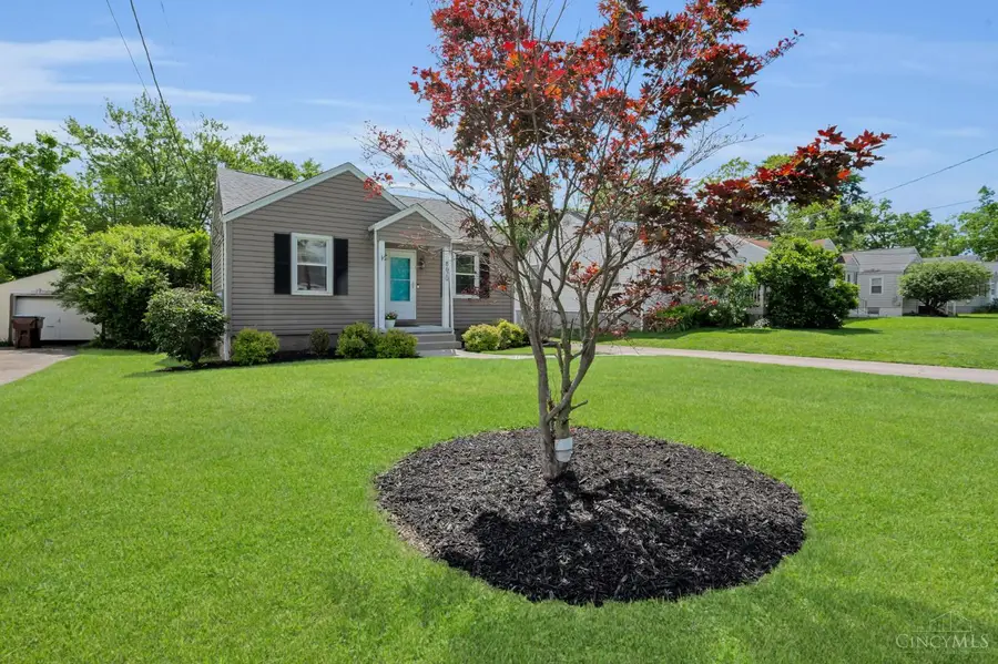 8620 Pine Road, Sycamore, OH 45242 - #3