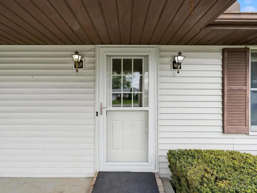 47 Lawnview Drive, Wilmington, OH 45177 - #3