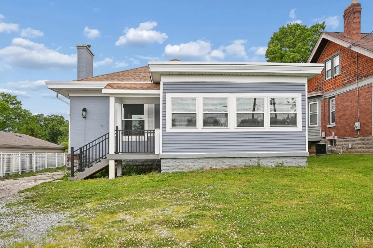 6815 Montgomery Road, Silverton, OH 45236 - #1