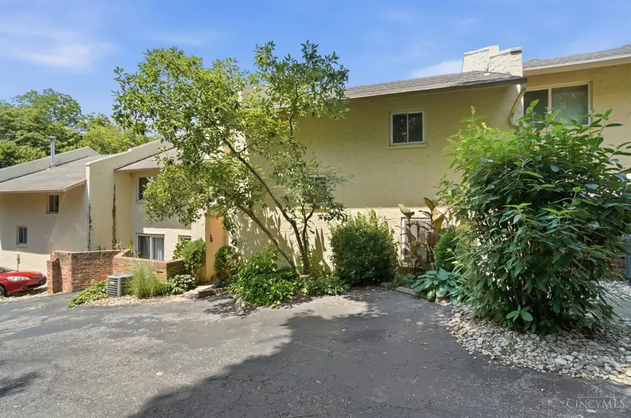 2111 Sutton Avenue #G, Cincinnati, OH 45230 - #3