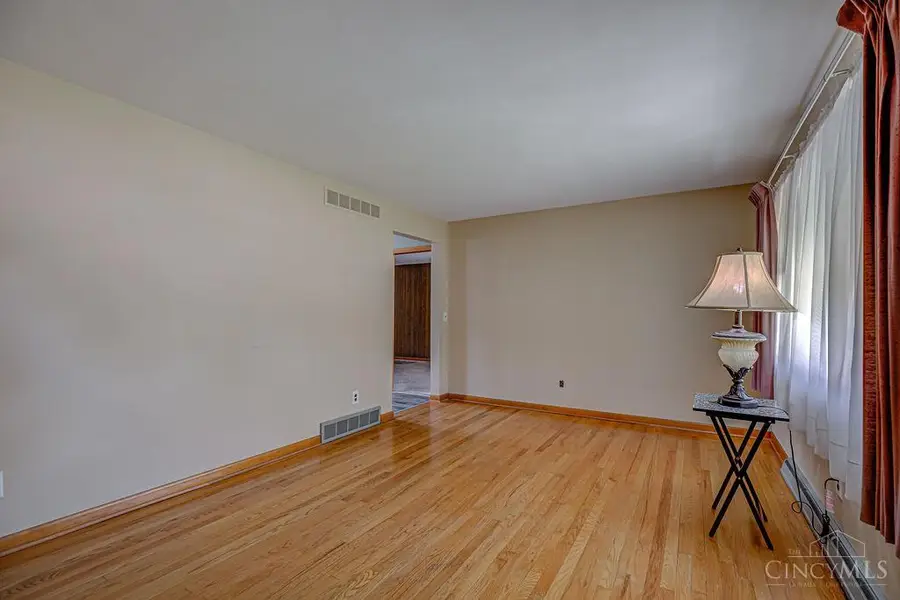 1156 Cleveland Avenue, Hamilton, OH 45013 - #3