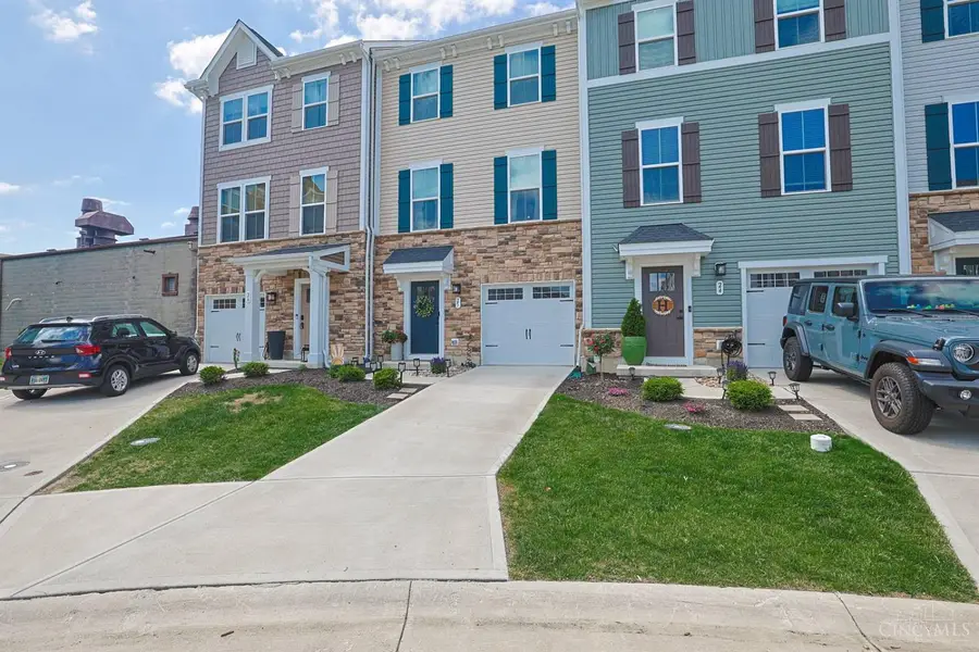 25 Wentworth Lane, Cincinnati, OH 45236 - #2