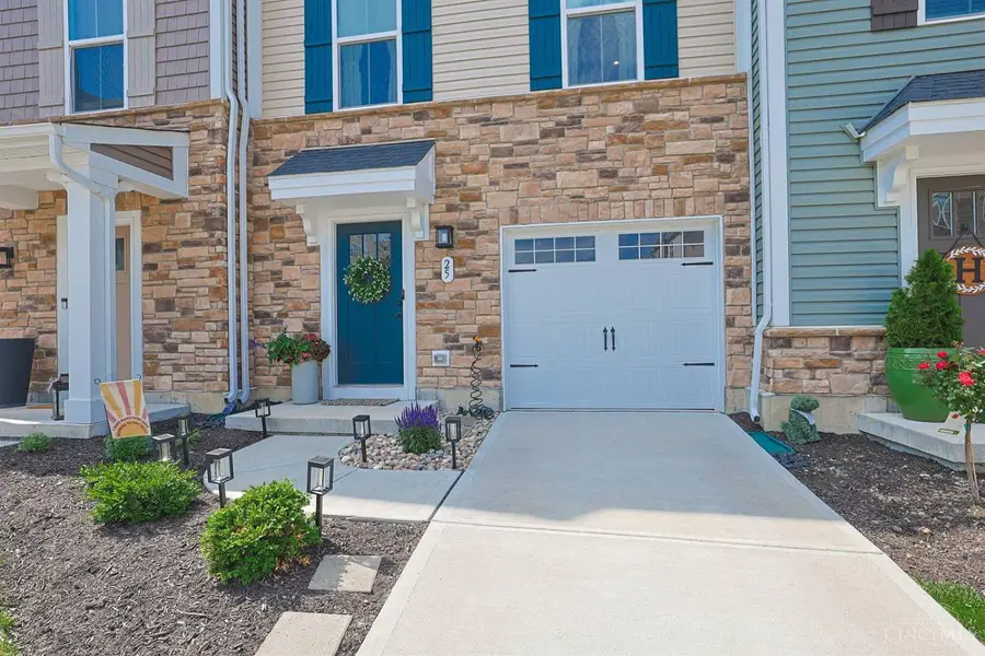 25 Wentworth Lane, Cincinnati, OH 45236 - #3