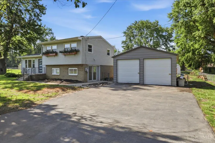 6611 Hendrickson Road, Middletown, OH 45044 - #2