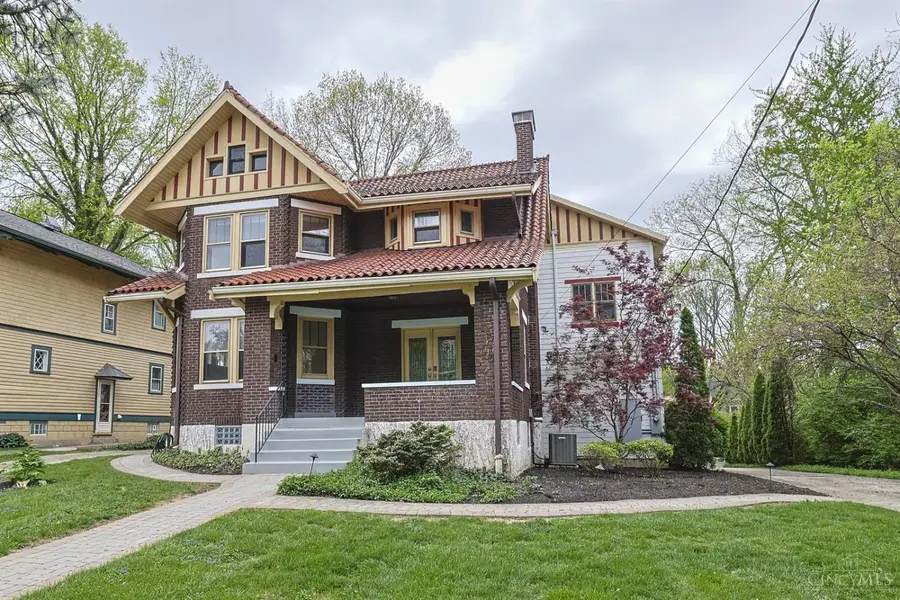 115 E Mills Avenue, Wyoming, OH 45215 - #2