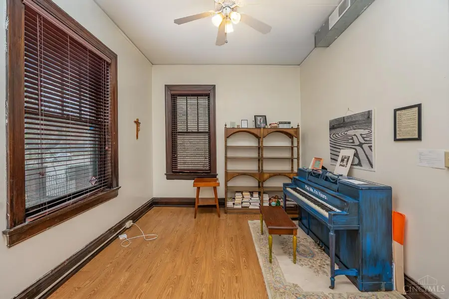 923 Bank Street, Cincinnati, OH 45214 - #2