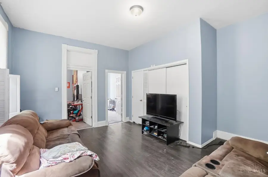2238 Flora Street, Cincinnati, OH 45219 - #2