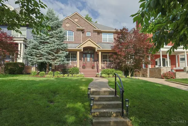 3435 Stettinius Avenue, Cincinnati, OH 45208