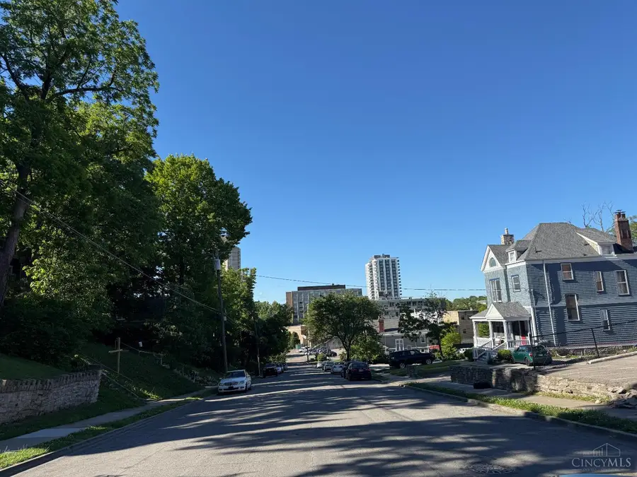 2410 Ashland Avenue, Cincinnati, OH 45206 - #3
