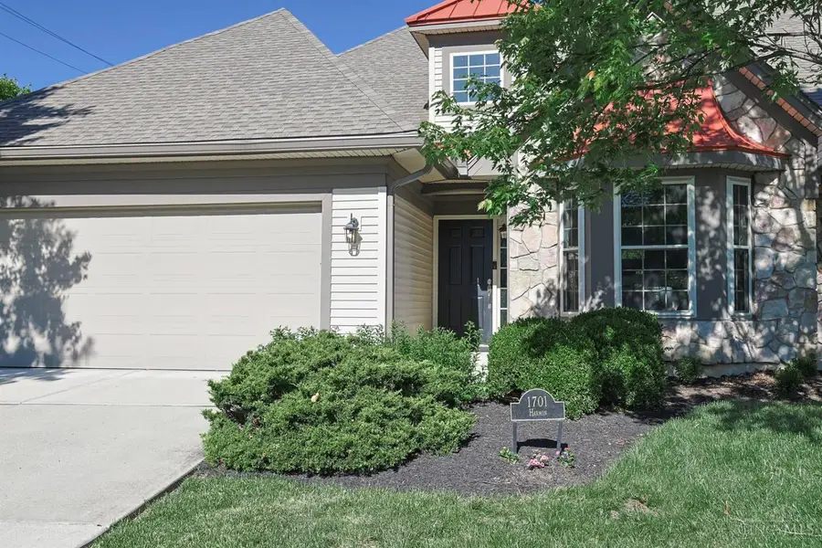 1701 Harmon Drive, Wyoming, OH 45215 - #3