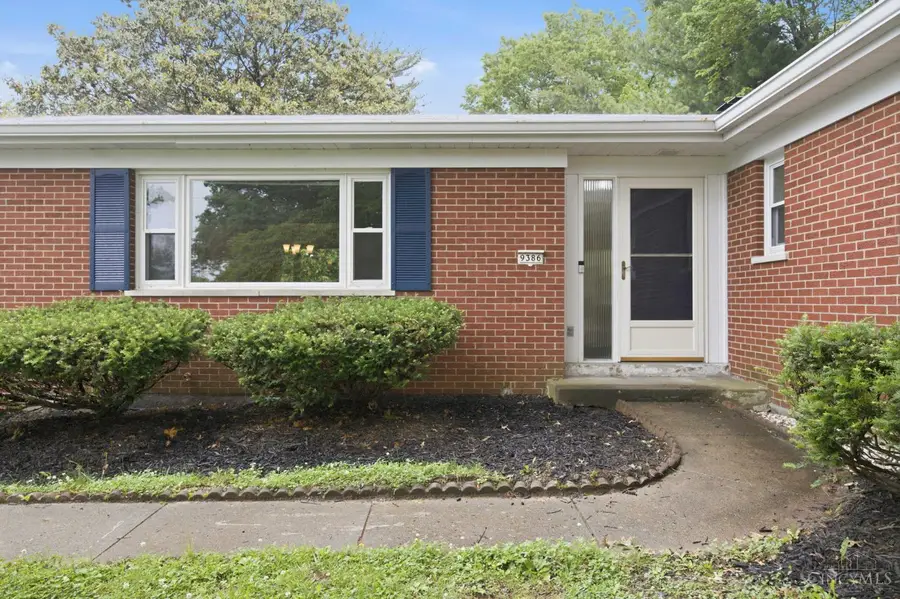 9386 Westbury Drive, Pleasant Hills, OH 45231 - #2