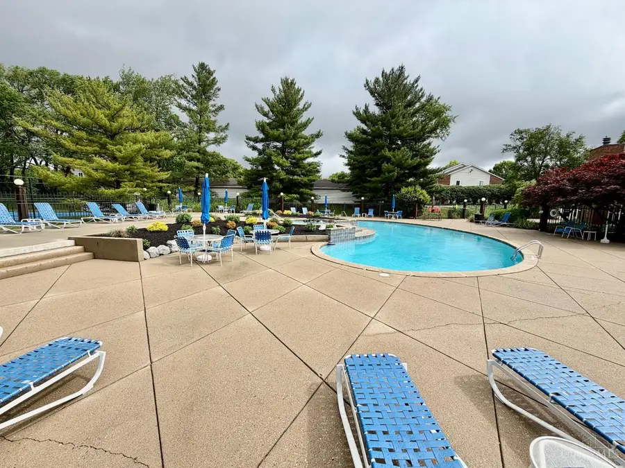 1510 Lake Pointe Way #12, Centerville, OH 45459 - #2