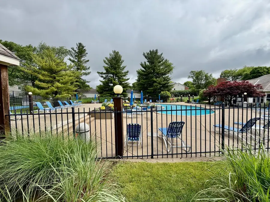 1510 Lake Pointe Way #12, Centerville, OH 45459 - #3