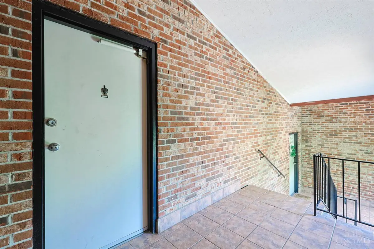 3069 Alpine Terrace #15, Cincinnati, OH 45208 - #1