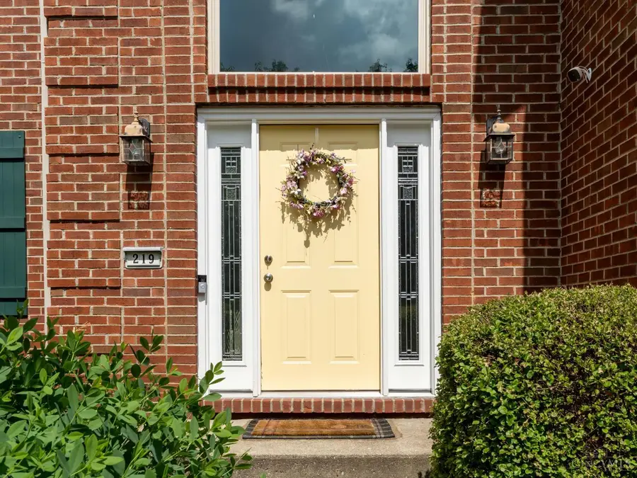 219 W Stoneridge Drive, Milford, OH 45150 - #2