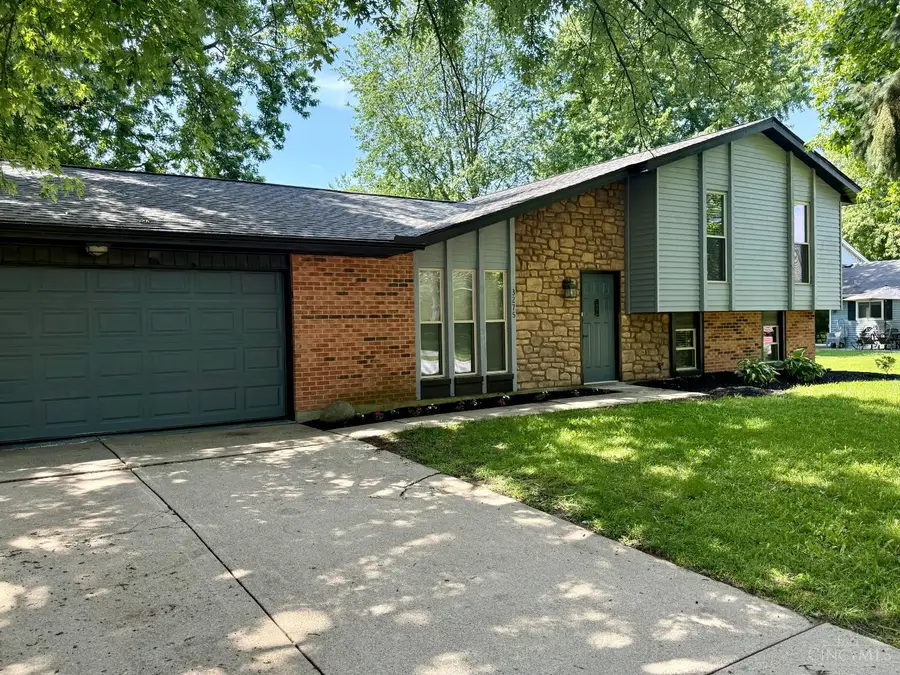 3275 Danbury Road, Fairfield, OH 45014 - #2
