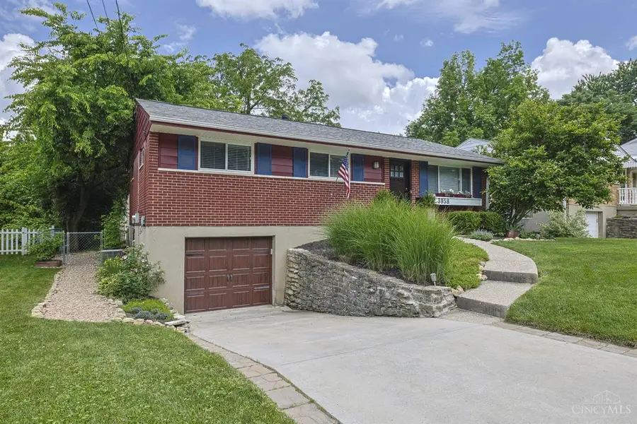3958 Ridgecombe Drive, Cincinnati, OH 45248 - #2