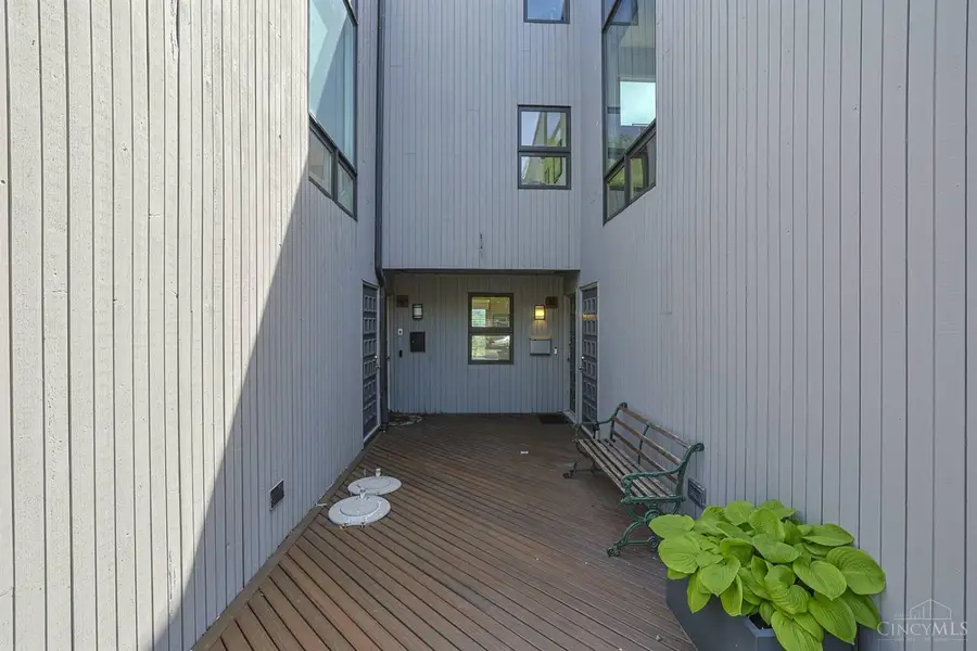 1022 Hatch Street, Cincinnati, OH 45202 - #3