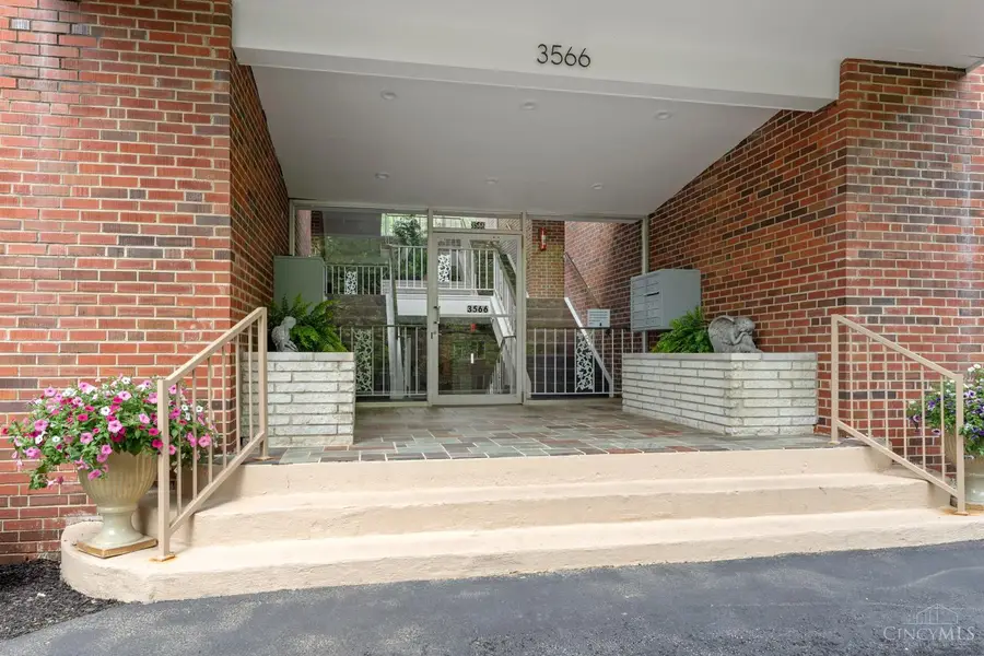 3566 Amberacres Drive #7, Cincinnati, OH 45237 - #2