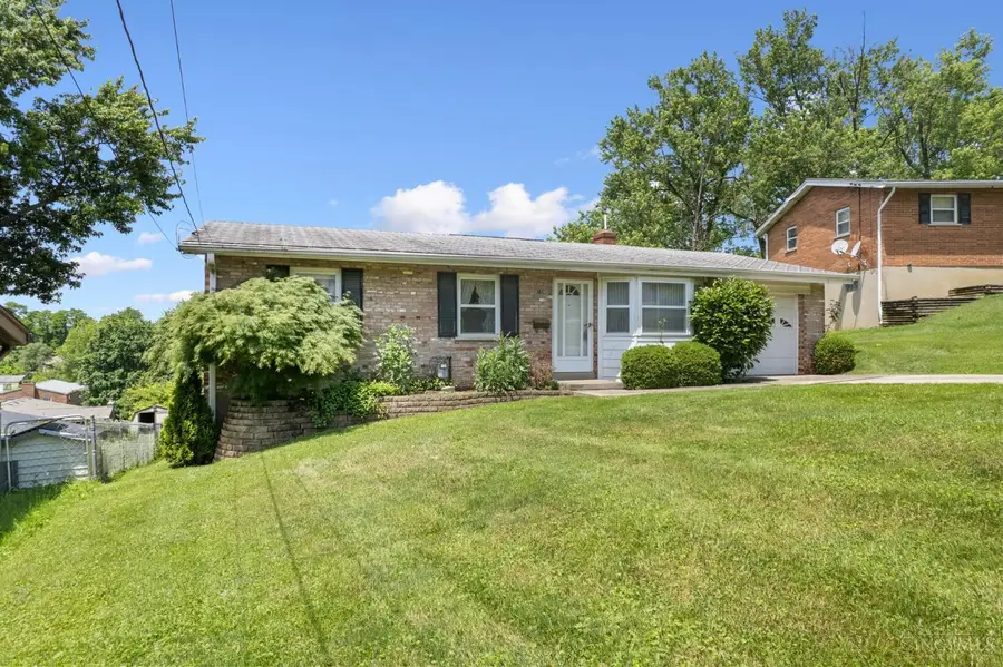 109 Bunker Hill Court, Reading, OH 45215 - #3