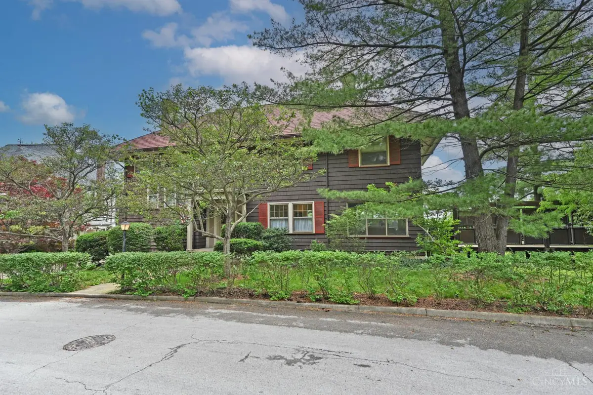 161 Lafayette Circle, Cincinnati, OH 45220 - #1